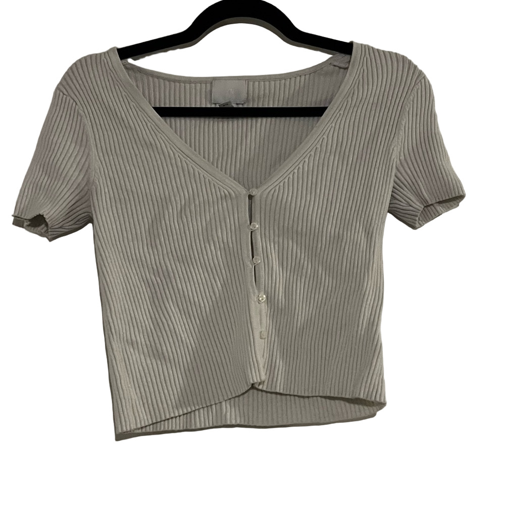 H&M Women's White Button-Up Ribbed Top